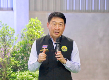 ลงพื้นที่ตรวจราชการติดตามการดำเนินงานของสหกรณ์กองทุนสวนยางไสกรูดการเกษตร จำกัด ตำบลนาไม้ไผ่ อำเภอทุ่งสง จังหวัดนครศรีธรรมราช โดยมี นายวิศิษฐ์ ศรีสุวรรณ์ อธิบดีกรมส่งเสริมสหกรณ์ นายประวัติ แดงบรรจง รองอธิบดีกรมส่งเสริมสหกรณ์ นายไพฑูรย์ ชนะชู ผู้ตรวจราชการ ... พารามิเตอร์รูปภาพ 4