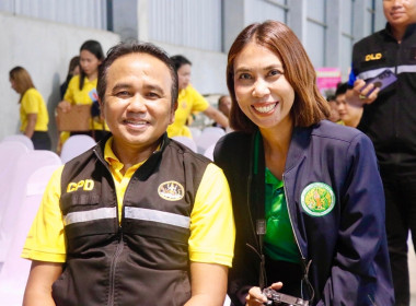 ลงพื้นที่ตรวจราชการติดตามการดำเนินงานของสหกรณ์กองทุนสวนยางไสกรูดการเกษตร จำกัด ตำบลนาไม้ไผ่ อำเภอทุ่งสง จังหวัดนครศรีธรรมราช โดยมี นายวิศิษฐ์ ศรีสุวรรณ์ อธิบดีกรมส่งเสริมสหกรณ์ นายประวัติ แดงบรรจง รองอธิบดีกรมส่งเสริมสหกรณ์ นายไพฑูรย์ ชนะชู ผู้ตรวจราชการ ... พารามิเตอร์รูปภาพ 17