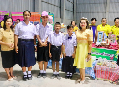 ลงพื้นที่ตรวจราชการติดตามการดำเนินงานของสหกรณ์กองทุนสวนยางไสกรูดการเกษตร จำกัด ตำบลนาไม้ไผ่ อำเภอทุ่งสง จังหวัดนครศรีธรรมราช โดยมี นายวิศิษฐ์ ศรีสุวรรณ์ อธิบดีกรมส่งเสริมสหกรณ์ นายประวัติ แดงบรรจง รองอธิบดีกรมส่งเสริมสหกรณ์ นายไพฑูรย์ ชนะชู ผู้ตรวจราชการ ... พารามิเตอร์รูปภาพ 24