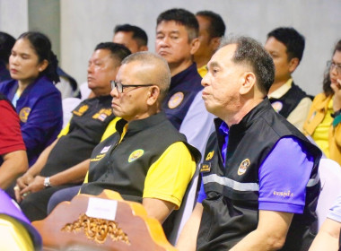 ลงพื้นที่ตรวจราชการติดตามการดำเนินงานของสหกรณ์กองทุนสวนยางไสกรูดการเกษตร จำกัด ตำบลนาไม้ไผ่ อำเภอทุ่งสง จังหวัดนครศรีธรรมราช โดยมี นายวิศิษฐ์ ศรีสุวรรณ์ อธิบดีกรมส่งเสริมสหกรณ์ นายประวัติ แดงบรรจง รองอธิบดีกรมส่งเสริมสหกรณ์ นายไพฑูรย์ ชนะชู ผู้ตรวจราชการ ... พารามิเตอร์รูปภาพ 44