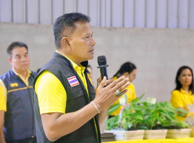 ลงพื้นที่ตรวจราชการติดตามการดำเนินงานของสหกรณ์กองทุนสวนยางไสกรูดการเกษตร จำกัด ตำบลนาไม้ไผ่ อำเภอทุ่งสง จังหวัดนครศรีธรรมราช โดยมี นายวิศิษฐ์ ศรีสุวรรณ์ อธิบดีกรมส่งเสริมสหกรณ์ นายประวัติ แดงบรรจง รองอธิบดีกรมส่งเสริมสหกรณ์ นายไพฑูรย์ ชนะชู ผู้ตรวจราชการ ... พารามิเตอร์รูปภาพ 50