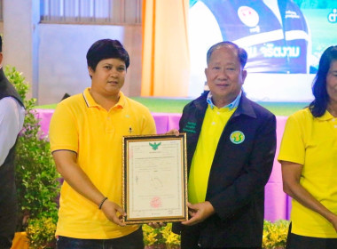 ลงพื้นที่ตรวจราชการติดตามการดำเนินงานของสหกรณ์กองทุนสวนยางไสกรูดการเกษตร จำกัด ตำบลนาไม้ไผ่ อำเภอทุ่งสง จังหวัดนครศรีธรรมราช โดยมี นายวิศิษฐ์ ศรีสุวรรณ์ อธิบดีกรมส่งเสริมสหกรณ์ นายประวัติ แดงบรรจง รองอธิบดีกรมส่งเสริมสหกรณ์ นายไพฑูรย์ ชนะชู ผู้ตรวจราชการ ... พารามิเตอร์รูปภาพ 52