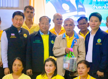 ลงพื้นที่ตรวจราชการติดตามการดำเนินงานของสหกรณ์กองทุนสวนยางไสกรูดการเกษตร จำกัด ตำบลนาไม้ไผ่ อำเภอทุ่งสง จังหวัดนครศรีธรรมราช โดยมี นายวิศิษฐ์ ศรีสุวรรณ์ อธิบดีกรมส่งเสริมสหกรณ์ นายประวัติ แดงบรรจง รองอธิบดีกรมส่งเสริมสหกรณ์ นายไพฑูรย์ ชนะชู ผู้ตรวจราชการ ... พารามิเตอร์รูปภาพ 61