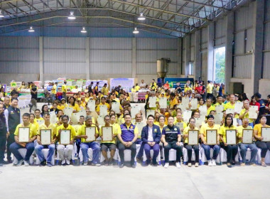 ลงพื้นที่ตรวจราชการติดตามการดำเนินงานของสหกรณ์กองทุนสวนยางไสกรูดการเกษตร จำกัด ตำบลนาไม้ไผ่ อำเภอทุ่งสง จังหวัดนครศรีธรรมราช โดยมี นายวิศิษฐ์ ศรีสุวรรณ์ อธิบดีกรมส่งเสริมสหกรณ์ นายประวัติ แดงบรรจง รองอธิบดีกรมส่งเสริมสหกรณ์ นายไพฑูรย์ ชนะชู ผู้ตรวจราชการ ... พารามิเตอร์รูปภาพ 62