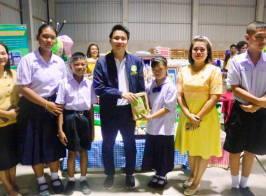ลงพื้นที่ตรวจราชการติดตามการดำเนินงานของสหกรณ์กองทุนสวนยางไสกรูดการเกษตร จำกัด ตำบลนาไม้ไผ่ อำเภอทุ่งสง จังหวัดนครศรีธรรมราช โดยมี นายวิศิษฐ์ ศรีสุวรรณ์ อธิบดีกรมส่งเสริมสหกรณ์ นายประวัติ แดงบรรจง รองอธิบดีกรมส่งเสริมสหกรณ์ นายไพฑูรย์ ชนะชู ผู้ตรวจราชการ ... พารามิเตอร์รูปภาพ 80