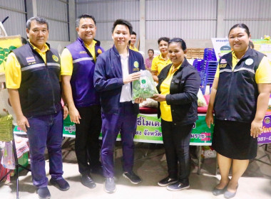 ลงพื้นที่ตรวจราชการติดตามการดำเนินงานของสหกรณ์กองทุนสวนยางไสกรูดการเกษตร จำกัด ตำบลนาไม้ไผ่ อำเภอทุ่งสง จังหวัดนครศรีธรรมราช โดยมี นายวิศิษฐ์ ศรีสุวรรณ์ อธิบดีกรมส่งเสริมสหกรณ์ นายประวัติ แดงบรรจง รองอธิบดีกรมส่งเสริมสหกรณ์ นายไพฑูรย์ ชนะชู ผู้ตรวจราชการ ... พารามิเตอร์รูปภาพ 81
