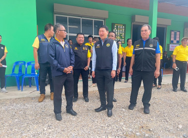 ลงพื้นที่ตรวจราชการติดตามการดำเนินงานของสหกรณ์กองทุนสวนยางไสกรูดการเกษตร จำกัด ตำบลนาไม้ไผ่ อำเภอทุ่งสง จังหวัดนครศรีธรรมราช โดยมี นายวิศิษฐ์ ศรีสุวรรณ์ อธิบดีกรมส่งเสริมสหกรณ์ นายประวัติ แดงบรรจง รองอธิบดีกรมส่งเสริมสหกรณ์ นายไพฑูรย์ ชนะชู ผู้ตรวจราชการ ... พารามิเตอร์รูปภาพ 85