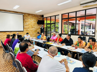 ประชุมคณะกรรมการเครือข่ายสถาบันเกษตรกรชาวสวนยางการยางแห่งประเทศไทย ระดับอำเภอ ฉวาง ช้างกลาง พิปูน เพี่อหารือเกี่ยวกับการดำเนินธุรกิจยางพารา อาทิ เช่น ราคายางพาราที่มีความผันผวนในช่วงนี้ โครงการชะลอยาง และสภาวะเสี่ยงโรคใบร่วงชนิดใหม่ ทั้งนี้ คณะกรรมการเคร ... พารามิเตอร์รูปภาพ 2