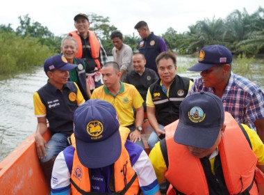 ลงพื้นที่สนับสนุนอาหารกล่องและน้ำดื่มให้เกษตรกรผู้ประสบภัยอุทกภัย ณ ตำบลช้างซ้าย อำเภอพระพรหม ตามนโยบายปลัดกระทรวงเกษตรและสหกรณ์ ที่มอบหมายให้ศูนย์ติดตามและแก้ไขปัญหาภัยพิบัติจังหวัด บูรณาการเร่งช่วยเหลือเพื่อบรรเทาทุกข์ให้ประชาชนในเบื้องต้น ... พารามิเตอร์รูปภาพ 7