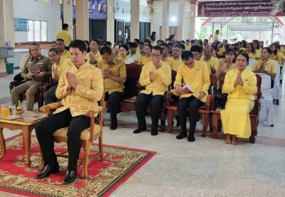 พิธีเจริญพระพุทธมนต์เฉลิมพระเกียรติถวายพระพรชัยมงคลแด่พระบาทสมเด็จพระเจ้าอยู่หัว เนื่องในโอกาสวันเฉลิมพระชนมพรรษา 6 รอบ 28 กรกฎาคม 2567 โดยมี นายสุวัฒน์ จันทร์สุข รองผู้ว่าราชการจังหวัดนครศรีธรรมราช เป็นประธานในพิธี จุดที่ 3 ณ วัดลำนาว ตำบลบ้านลำนาว อำเ ... พารามิเตอร์รูปภาพ 1