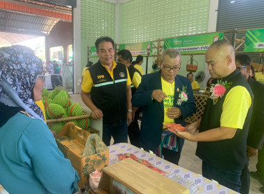 โครงการจัดแสดงและจำหน่ายสินค้าเกษตรอัตลักษณ์พื้นถิ่น/ผลิตภัณฑ์ชุมชนและสินค้าสหกรณ์ ระหว่างวันที่ ๓-๔ กุมภาพันธ์ ๒๕๖๘ ณ บริเวณอาคารรวบรวมผลิตผลทางการเกษตร สหกรณ์การเกษตรสทิงพระ จำกัด โดยนายศิวกร ศรีภักดี สหกรณ์จังหวัดนครศรีธรรมราช พร้อมด้วยคณะจากสำนักงานส ... พารามิเตอร์รูปภาพ 4