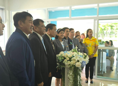 พิธีเปิดป้ายสหกรณ์ออมทรัพย์คุณภาพมาตรฐานของชุมนุมสหกรณ์ออมทรัพย์แห่งประเทศไทย จำกัด ประจำปี 2567 โดยมีรศ.พิเศษ พลโท ดร.วีระ วงศ์สรรค์ ประธานกรรมการชุมนุมสหกรณ์ออมทรัพย์แห่งประเทศไทย จำกัด เป็นประธานในการเปิดป้าย ณ. สหกรณ์ออมทรัพย์มหาวิทยาลัยวลัยลักษณ์ จำ ... พารามิเตอร์รูปภาพ 3