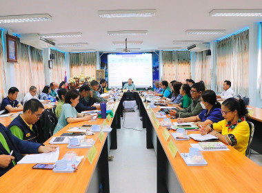 การประชุมคณะอนุกรรมการส่งเสริมและพัฒนาอาชีพตามนโยบายที่ดินแห่งชาติ (คทช.) สำนักงานสหกรณ์จังหวัดนครศรีธรรมราช ครั้งที่ 1/2568 โดยมีหัวหน้าส่วนราชการ และหน่วยงานเอกชนที่เกี่ยวข้อง พร้อมด้วย นายศิวกร ศรีภักดี สหกรณ์จังหวัดนครศรีธรรมราช คณะทำงานและเลขานุการ ... พารามิเตอร์รูปภาพ 4