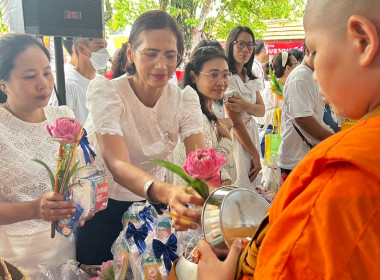 พิธี “ทำ บุญตักบาตรวันวิสาขบูชา 2568” ... พารามิเตอร์รูปภาพ 4