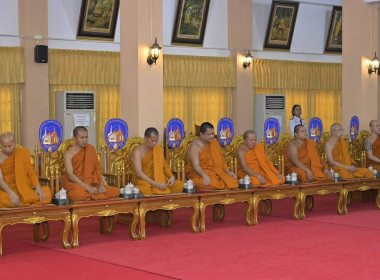 พิธีเจริญพระพุทธมนต์เฉลิมพระเกียรติเนื่องในโอกาสวันคล้าย ... พารามิเตอร์รูปภาพ 5