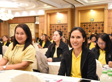 โครงการประชุมเพื่อเพิ่มศักยภาพในการขับเคลื่อนการส่งเสริมพัฒนาอาชีพและการตลาด ตามนโยบาย คทช. ประจำปีงบประมาณ 2568 พร้อมทั้ง มอบนโยบาย "การส่งเสริมพัฒนาอาชีพและการตลาด ตามนโยบาย คทช." ณ ห้องกรุงเทพบอลล์รูม ชั้น 2 โรงแรมรอยัล ซิตี้ ปิ่นเกล้า กรุงเทพ ... พารามิเตอร์รูปภาพ 1