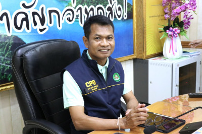 ลงพื้นที่ตรวจเยี่ยมติดตามผลการดำเนินงานของสำนักงานสหกรณ์จังหวัดสุราษฎร์ธานี พร้อมรับฟังปัญหา อุปสรรค และให้คำแนะนำแนวทางในการดำเนินงาน รวมถึงให้กำลังใจแก่เจ้าหน้าที่ในการปฏิบัติงาน พร้อมทั้งประชุมสหกรณ์จังหวัดในเขตตรวจราชการที่ 5 โดยมี นายรุ่งโรจน์ สรวุฒ ... พารามิเตอร์รูปภาพ 1