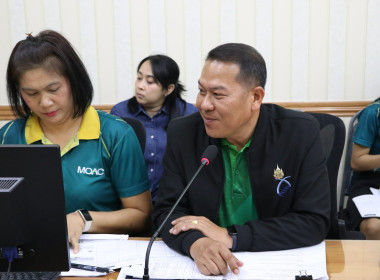 ลงพื้นที่ตรวจเยี่ยมติดตามผลการดำเนินงานของสำนักงานสหกรณ์จังหวัดสุราษฎร์ธานี พร้อมรับฟังปัญหา อุปสรรค และให้คำแนะนำแนวทางในการดำเนินงาน รวมถึงให้กำลังใจแก่เจ้าหน้าที่ในการปฏิบัติงาน พร้อมทั้งประชุมสหกรณ์จังหวัดในเขตตรวจราชการที่ 5 โดยมี นายรุ่งโรจน์ สรวุฒ ... พารามิเตอร์รูปภาพ 6