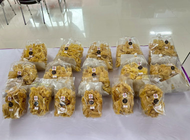 ให้การต้อนรับคณะดูงานของศูนย์หม่อนไหมเฉลิมพระเกียรติสมเด็จพระนางเจ้าสิริกิติ์ พระบรมราชินีนาถ จังหวัดชุมพร ในเรื่องการรวมกลุ่มที่เข้มแข็งและการดำเนินโครงการส่งเสริมอาชีพให้กับสมาชิก ของสหกรณ์เครดิตยูเนี่ยนก้าวสร้างสรรค์ จำกัด โดยมีคณะกรรมการดำเนินการ เจ้ ... พารามิเตอร์รูปภาพ 9