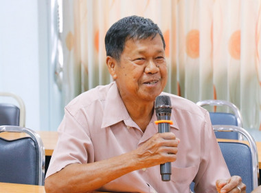 การประชุมเลือกตั้งและแต่งตั้งคณะกรรมการกลางกลุ่มเกษตรกรระดับจังหวัด ซึ่งมีผู้เข้าร่วมประชุมประกอบด้วย ประธานคณะกรรมการกลางกลุ่มเกษตรกรระดับอำเภอ จำนวน 14 อำเภอ จากทั้งหมด 22 อำเภอ ร่วมกันพิจารณาเลือกตั้งประธานคณะกรรมการกลางกลุ่มเกษตรกรระดับจังหวัด โดยที่ ... พารามิเตอร์รูปภาพ 10