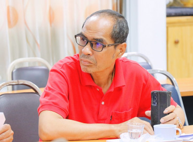 การประชุมเลือกตั้งและแต่งตั้งคณะกรรมการกลางกลุ่มเกษตรกรระดับจังหวัด ซึ่งมีผู้เข้าร่วมประชุมประกอบด้วย ประธานคณะกรรมการกลางกลุ่มเกษตรกรระดับอำเภอ จำนวน 14 อำเภอ จากทั้งหมด 22 อำเภอ ร่วมกันพิจารณาเลือกตั้งประธานคณะกรรมการกลางกลุ่มเกษตรกรระดับจังหวัด โดยที่ ... พารามิเตอร์รูปภาพ 16