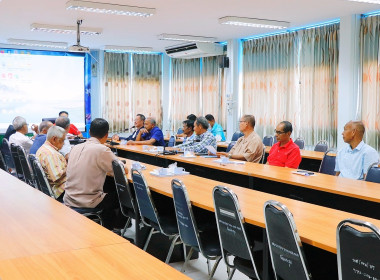 การประชุมเลือกตั้งและแต่งตั้งคณะกรรมการกลางกลุ่มเกษตรกรระดับจังหวัด ซึ่งมีผู้เข้าร่วมประชุมประกอบด้วย ประธานคณะกรรมการกลางกลุ่มเกษตรกรระดับอำเภอ จำนวน 14 อำเภอ จากทั้งหมด 22 อำเภอ ร่วมกันพิจารณาเลือกตั้งประธานคณะกรรมการกลางกลุ่มเกษตรกรระดับจังหวัด โดยที่ ... พารามิเตอร์รูปภาพ 25
