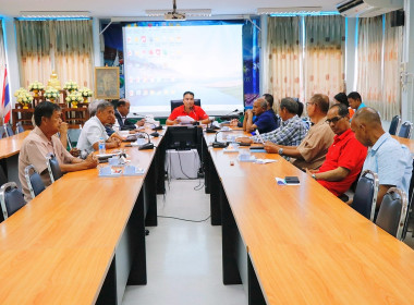 การประชุมเลือกตั้งและแต่งตั้งคณะกรรมการกลางกลุ่มเกษตรกรระดับจังหวัด ซึ่งมีผู้เข้าร่วมประชุมประกอบด้วย ประธานคณะกรรมการกลางกลุ่มเกษตรกรระดับอำเภอ จำนวน 14 อำเภอ จากทั้งหมด 22 อำเภอ ร่วมกันพิจารณาเลือกตั้งประธานคณะกรรมการกลางกลุ่มเกษตรกรระดับจังหวัด โดยที่ ... พารามิเตอร์รูปภาพ 26