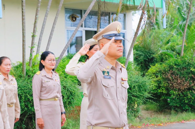 ร่วมกันเคารพธงชาติไทยและร้องเพลงชาติไทย ... พารามิเตอร์รูปภาพ 1