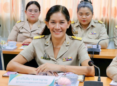 การประชุมขับเคลื่อนการปฏิบัติงานตามระบบการส่งเสริมสหกรณ์และกลุ่มเกษตรกร ประจำเดือนตุลาคม 2568 ของสำนักงานสหกรณ์จังหวัดนครศรีธรรมราช ประจำปีงบประมาณ พ.ศ.2569 วาระก่อนการประชุม ได้มีการมอบเกียรติคุณนักส่งเสริมสหกรณ์ดีเด่นและพนักงานราชการดีเด่น ประจำปี พ.ศ. ... พารามิเตอร์รูปภาพ 3