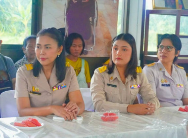 ลงพื้นที่มอบหนังสืออนุญาตให้ใช้ตราสัญลักษณ์สิ่งบ่งชี้ทางภูมิศาสตร์ไทย สินค้าส้มโอทับทิมสยามปากพนัง แบบรายเดี่ยว จำนวน 15 ราย และแบบรายกลุ่ม จำนวน 2 กลุ่ม พร้อมด้วยสติกเกอร์ตราสัญลักษณ์สิ่งบ่งชี้ทางภูมิศาสตร์ (GI) ไทย จำนวน 20 แผ่น ณ ไร่สุขสวัสดิ์สุข จำนว ... พารามิเตอร์รูปภาพ 1