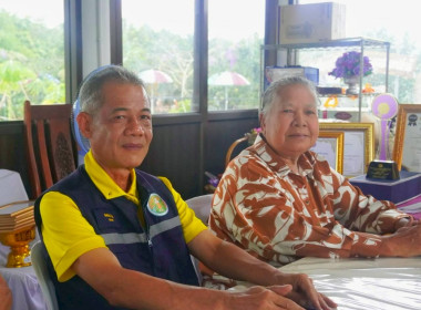 ลงพื้นที่มอบหนังสืออนุญาตให้ใช้ตราสัญลักษณ์สิ่งบ่งชี้ทางภูมิศาสตร์ไทย สินค้าส้มโอทับทิมสยามปากพนัง แบบรายเดี่ยว จำนวน 15 ราย และแบบรายกลุ่ม จำนวน 2 กลุ่ม พร้อมด้วยสติกเกอร์ตราสัญลักษณ์สิ่งบ่งชี้ทางภูมิศาสตร์ (GI) ไทย จำนวน 20 แผ่น ณ ไร่สุขสวัสดิ์สุข จำนว ... พารามิเตอร์รูปภาพ 7