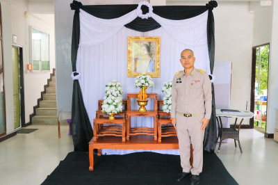 พิธีน้อมถวายแสดงความอาลัย เบื้องหน้าพระฉายาลักษณ์ ... พารามิเตอร์รูปภาพ 1