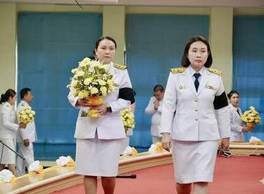 วางพานพุ่มดอกไม้สดเนื่องในวันพระบิดาแห่งฝนหลวง ประจำปี 2568 ... พารามิเตอร์รูปภาพ 2