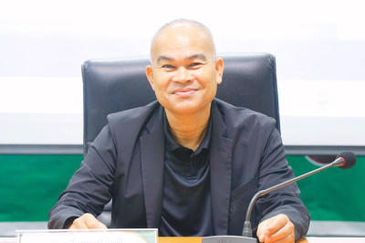 การประชุมชี้แจงผลการจัดชั้นความเข้มแข็งสหกรณ์และกลุ่มเกษตรกร ประจำปี พ. ศ. 2568 และกรอบการประเมินผลจัดชั้นความเข้มแข็งสหกรณ์และกลุ่มเกษตรกร ประจำปี พ.ศ. 2569 ในการนี้นายศิวกร ศรีภักดี สหกรณ์จังหวัดนครศรีธรรมราช พร้อมด้วยบุคลากร ร่วมรับฟังการชี้แจงดังกล่ ... พารามิเตอร์รูปภาพ 1