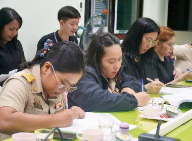 ประชุมหารือการจัดทำชุดโครงการบูรณาการพัฒนาการเกษตรของจังหวัดนครศรีธรรมราช โดยมี นางอรัญญา อินรงค์ นักวิเคราะห์นโยบายและแผนชำนาญการพิเศษ รักษาราชการแทนเกษตรและสหกรณ์จังหวัดนครศรีธรรมราช เป็นประธานการประชุมฯ มีหัวหน้าส่วนราชการ และเจ้าหน้าที่ในสังกัดกระทรว ... พารามิเตอร์รูปภาพ 6