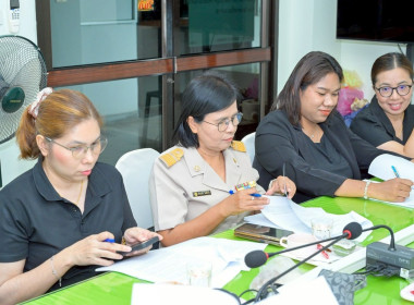 ประชุมหารือการจัดทำชุดโครงการบูรณาการพัฒนาการเกษตรของจังหวัดนครศรีธรรมราช โดยมี นางอรัญญา อินรงค์ นักวิเคราะห์นโยบายและแผนชำนาญการพิเศษ รักษาราชการแทนเกษตรและสหกรณ์จังหวัดนครศรีธรรมราช เป็นประธานการประชุมฯ มีหัวหน้าส่วนราชการ และเจ้าหน้าที่ในสังกัดกระทรว ... พารามิเตอร์รูปภาพ 7