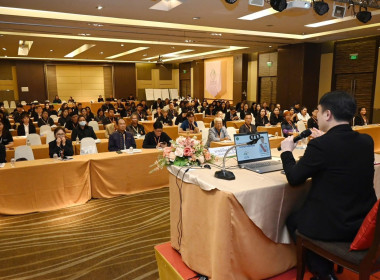 โครงการประชุมเชิงปฏิบัติการส่งเสริมการใช้เทคโนโลยีและนวัตกรรมในการบริหารจัดการร้านค้าสหกรณ์ โดยมี นายรุ่งโรจน์ สรวุฒิพิบูลย์ ผู้อำนวยการกองพัฒนาสหกรณ์ด้านการเงินและร้านค้า ผู้แทนสหกรณ์ร้านค้าที่มีความเข้มแข็งในระดับชั้น 1-3 จำนวน 50 แห่ง เจ้าหน้าที่สำนัก ... พารามิเตอร์รูปภาพ 8