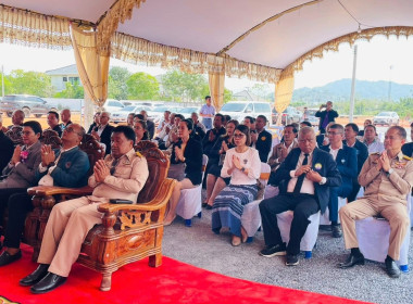 พิธีเปิดอาคารสำนักงานสหกรณ์องค์กรปกครองส่วนท้องถิ่นจังหวัดนครศรีธรรมราช จำกัด ณ อาคารเลขที่ 839 หมู่ที่ 1 ตำบลชะมาย อำเภอทุ่งสง จังหวัดนครศรีธรรมราช โดยมีนางวจิราพร อมาตยกุล รองผู้ว่าราชการจังหวัดนครศรีธรรมราช เป็นประธานในพิธีเปิดและยังมีหน่วยงานราชการทั ... พารามิเตอร์รูปภาพ 9