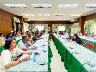 ประชุมผู้ซึ่งจะเป็นสมาชิกกลุ่มเกษตรกรทำสวนยางบ้านท่าข้ามเพื่อ รับทราบชื่อกลุ่มเกษตรกร วัตถุประสงค์ และแผนการดำเนินงานของกลุ่มเกษตรกร พิจารณาร่างข้อบังคับเพื่อกำหนดให้เป็นข้อบังคับของกลุ่มเกษตรกร ณ ห้องประชุมองค์การบริหารส่วนตำบลควนหนองหงษ์ อำเภอชะอวด จัง ... พารามิเตอร์รูปภาพ 1