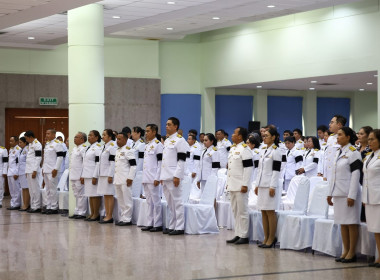 พิธีถวายเครื่องราชสักการะเนื่องในวันพระบาทสมเด็จพระพุทธยอดฟ้าจุฬาโลกมหาราช และวันที่ระลึกมหาจักรีบรมราชวงศ์ เพื่อเป็นการเฉลิมพระเกียรติและน้อมรำลึกถึงพระมหากรุณาธิคุณปฐมกษัตริย์แห่ง มหาจักรีบรมราชวงศ์ ในการนี้ นายสมชาย ลีหล้าน้อย ผู้ว่าราชการจังหวัดนครศร ... พารามิเตอร์รูปภาพ 7