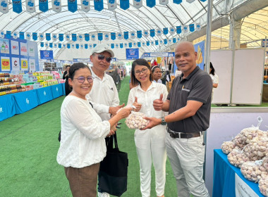 พิธีเปิดงาน “มหกรรมธงฟ้า ขับเคลื่อนเศรษฐกิจภูมิภาค” ... พารามิเตอร์รูปภาพ 8