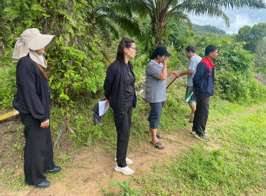 ลงพื้นที่ในครั้งนี้เป็นการพิจารณาตรวจสอบแนวเขตสำหรับการออกโฉนดที่ดิน และหนังสือรับรองการทำประโยชน์ให้แก่สมาชิกนิคมสหกรณ์ทุ่งสง ซึ่งเป็นกระบวนการสำคัญในการป้องกันความขัดแย้งเรื่องแนวเขตที่ดิน และช่วยให้สมาชิกได้รับเอกสารสิทธิ์ที่ถูกต้องตามกฎหมาย​ เพื่อคุ้ ... พารามิเตอร์รูปภาพ 4