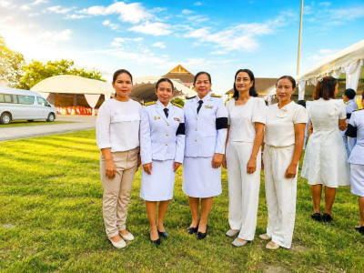 พิธีเจริญพระพุทธมนต์และพิธีทำบุญตักบาตรถวายพระราชกุศล ... พารามิเตอร์รูปภาพ 1