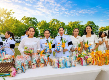 พิธีเจริญพระพุทธมนต์และพิธีทำบุญตักบาตรถวายพระราชกุศล ... พารามิเตอร์รูปภาพ 2