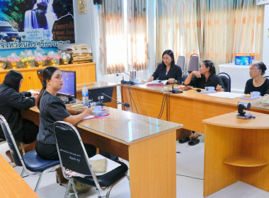 โครงการประชุมเชิงปฏิบัติการหลักสูตรการสร้างสื่อดิจิทัลเพื่อการตลาดสินค้าอัตลักษณ์/สินค้าชุมชน จัดโดยกองพัฒนาสหกรณ์ด้านการเงินและร้านค้า กรมส่งเสริมสหกรณ์ ผ่านระบบ Zoom meeting ณ ห้องประชุมสำนักงานสหกรณ์จังหวัดนครศรีธรรมราช เป้าหมายกลุ่มสตรีสหกรณ์การเกษตร ... พารามิเตอร์รูปภาพ 8