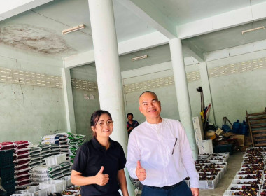 ลงพื้นที่เพื่อให้กำลังใจและติดตามการรวบรวมผลผลิตมังคุดของสมาชิกสหกรณ์การเกษตรศุภนิมิตชะอวดพัฒนา จำกัด ที่ได้มีการกระจายผลผลิตออกสู่ตลาด จำนวน 21 ตัน มูลค่าจำหน่ายกว่า 6 แสนบาท ผ่านเครือข่ายสหกรณ์ หน่วยงานภาครัฐและเอกชน ซึ่งสหกรณ์เป็นตัวกลางในการรับซื้อผล ... พารามิเตอร์รูปภาพ 14