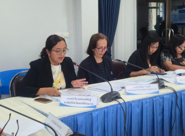 ประชุมคณะกรรมการติดตามกำกับดูแลการบริหารจัดการข้าวระดับจังหวัด ครั้งที่ ๒ ณ ห้องประชุมสำนักงานพาณิชย์จังหวัดนครศรีธรรมราช โดยมี นายสุวัฒน์ จันทร์สุข รองผู้ว่าราชการจังหวัดนครศรีธรรมราช เป็นประธานพร้อมด้วยกับคณะทำงานตรวจสอบเอกสารและสต็อกข้าวของผู้เข้าร่วม ... พารามิเตอร์รูปภาพ 4