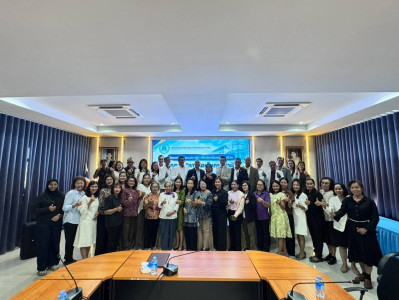 ร่วมแสดงความยินดีแก่คณะกรรมการดำเนินการ เจ้าหน้าที่ ... พารามิเตอร์รูปภาพ 1