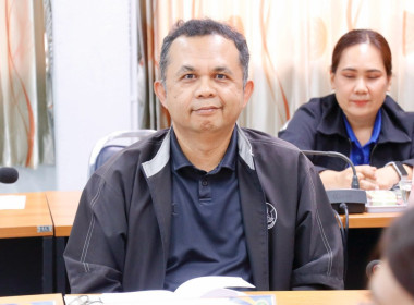 ตรวจเยี่ยมและรับฟังปัญหาของสมาชิกสหกรณ์นิคมประมงนครศรีธรรมราช จำกัด ณ จุดรวบรวมผลผลิตของสมาชิกสหกรณ์ โดยรับทราบถึงปัญหาความเดือดร้อนในเรื่องของการต่อทะเบียนเกษตรกรผู้เพาะเลี้ยงสัตว์น้ำของสมาชิกสหกรณ์ รวมทั้งเรื่องการขออนุญาตการเข้าทำประโยชน์ในที่ดินและติ ... พารามิเตอร์รูปภาพ 14
