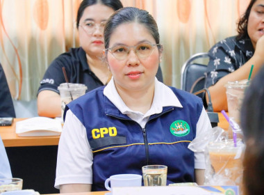 ตรวจเยี่ยมและรับฟังปัญหาของสมาชิกสหกรณ์นิคมประมงนครศรีธรรมราช จำกัด ณ จุดรวบรวมผลผลิตของสมาชิกสหกรณ์ โดยรับทราบถึงปัญหาความเดือดร้อนในเรื่องของการต่อทะเบียนเกษตรกรผู้เพาะเลี้ยงสัตว์น้ำของสมาชิกสหกรณ์ รวมทั้งเรื่องการขออนุญาตการเข้าทำประโยชน์ในที่ดินและติ ... พารามิเตอร์รูปภาพ 15